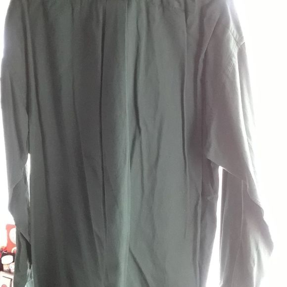 Dillards Roundtree & Yorke men's Dress shirt - Picture 3 of 4